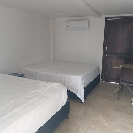 Hotel Victoria Queen Villavieja Luaran gambar