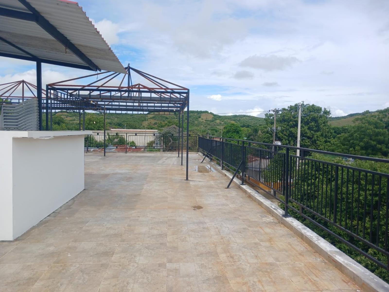 Hotel Victoria Queen Villavieja Luaran gambar